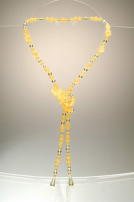 AvalonsTreasury.com: Honey-colored Charleston Necklace (Page: Honey-colored Charleston Necklace) [450 x 677 px]