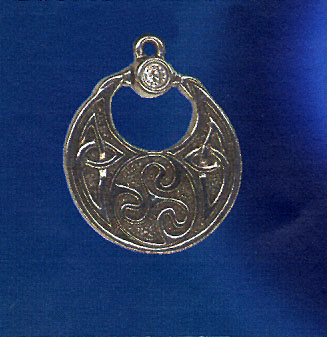 AvalonsTreasury.com: Boudica's Charm (Page: Boudica's Charm) [327 x 337 px]