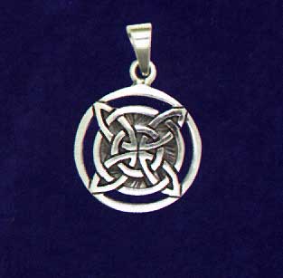 AvalonsTreasury.com: Fourfold Celtic Knot (Page: Fourfold Celtic Knot) [313 x 307 px]